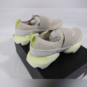 NWT Sorel Kinetic Impact Strap Tan Yellow  8.5 Womens Sporty Sneaker